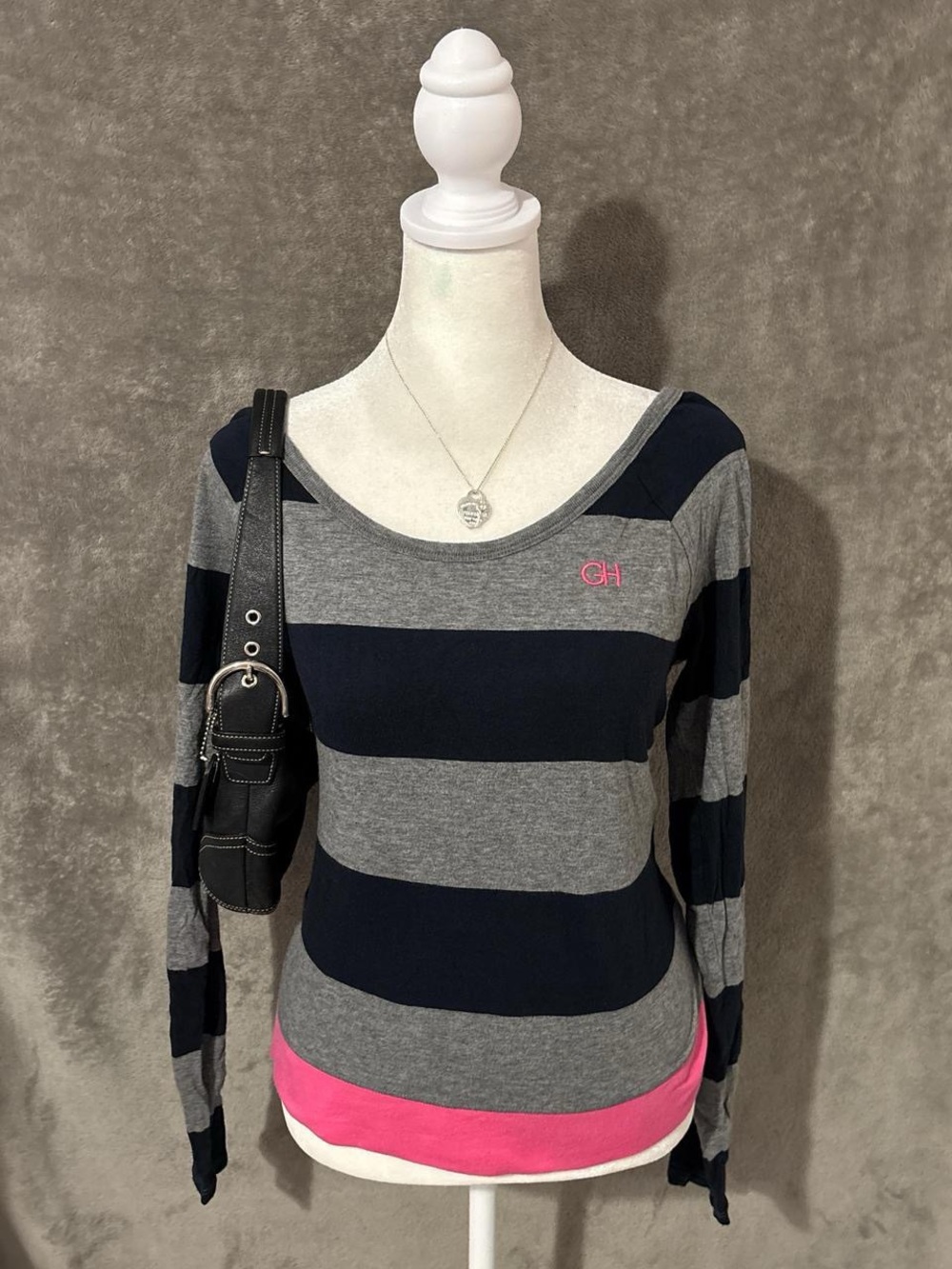 Y2k Hollister Grey and Pink Long Sleeve Pull Over Top